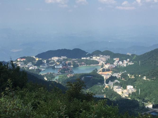 九宫山成为周边市民纳凉好去处(九宫山纳凉景区山上极目) 排名链接