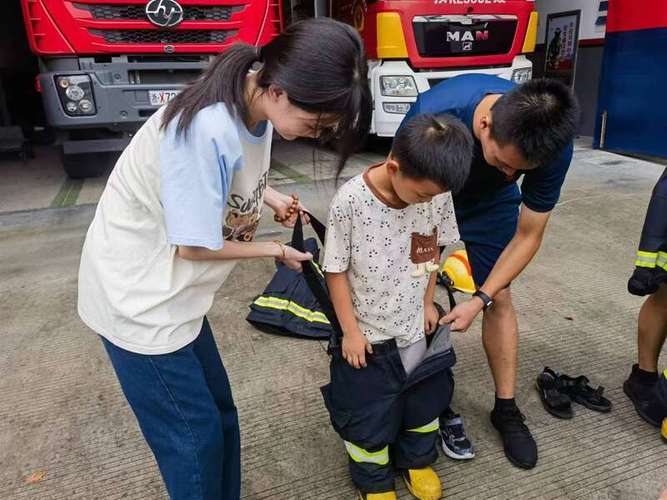 绍兴“青春社区”助力新业态从业者子女(中国青年报小哥实践社区业者) 99链接平台