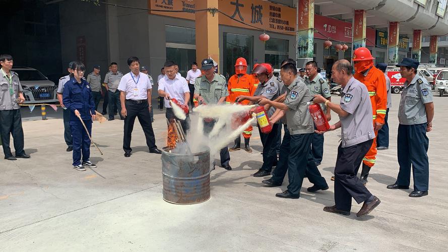 增强自防自救能力! 漯河召陵开展物业消防安全培训演练(演练物业消防安全自救培训) 99链接平台