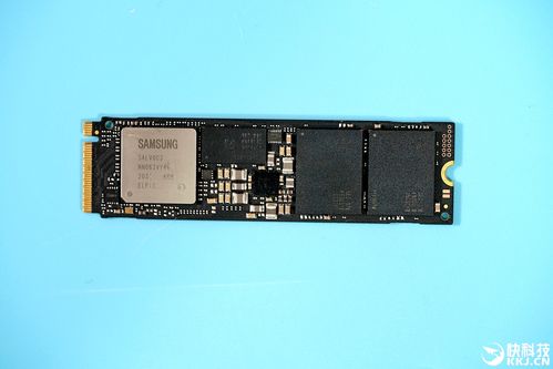 你需要一块旗舰级PCIe4.0固态硬盘(固态硬盘大作性能读写) 软件优化