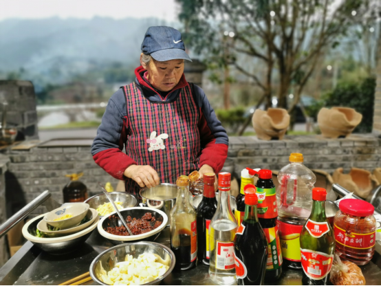 铜梁本土人才乡村创业 一群年轻人圆梦“原乡慢食”(铜梁西郊本土人才乡村) 软件开发