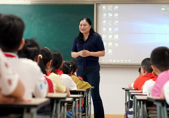 爱的种子——记上海市黄浦区卢湾一中心小学校长、教师吴蓉瑾(卢湾孩子们讲解员中心小学校长) 软件开发