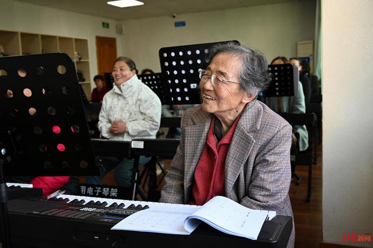 老年大学里的 “年轻人”(老年大学无人机学员老年人) 软件优化