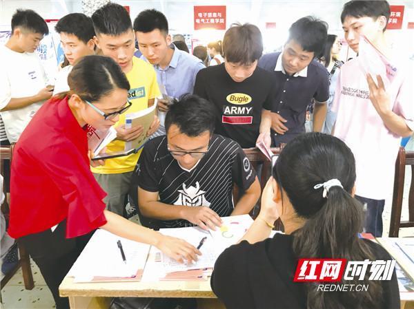 宁乡市“百企千岗进高校”2019年秋季校园招聘启动(秋季招聘岗位红网人才) 软件开发